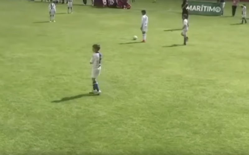 Cristiano Ronaldo Junior scoort 7 (!) keer in één helft (VIDEO)