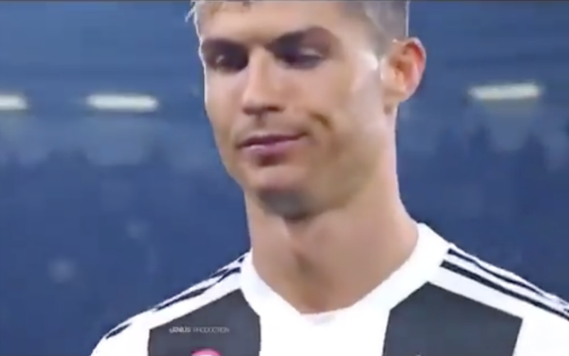 Kijk wat gefrustreerde Cristiano Ronaldo deed tijdens Juventus-Ajax (VIDEO)