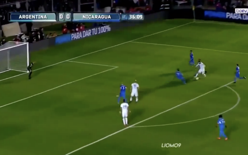 Messi maakt héérlijk solo-doelpunt bij Argentinië (VIDEO)