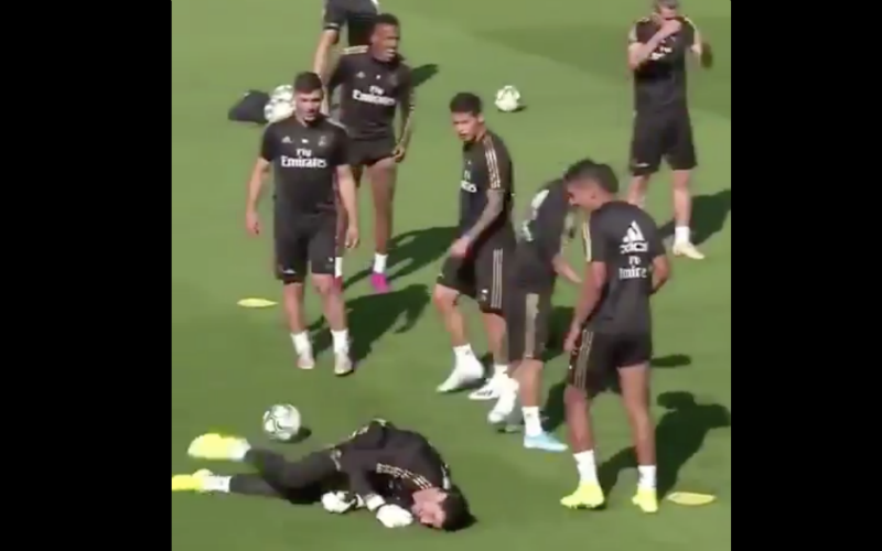 Thibaut Courtois maakt zich compleet belachelijk bij Real Madrid (VIDEO)