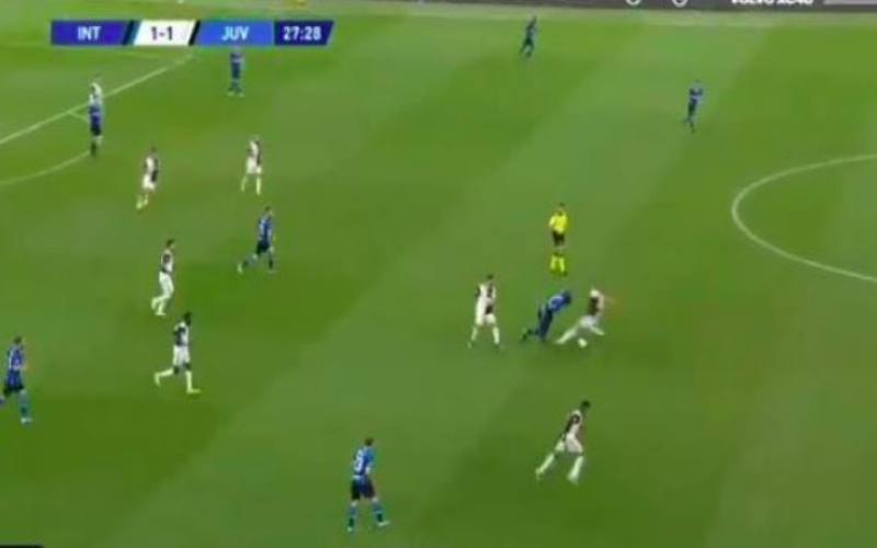 Lukaku maakt de Ligt compleet belachelijk tijdens Inter-Juventus (VIDEO)