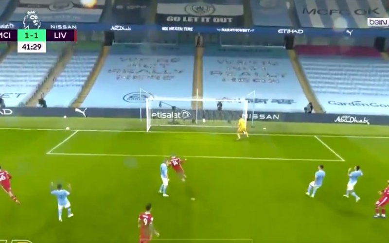 Kevin De Bruyne mist penalty tegen Liverpool (VIDEO)