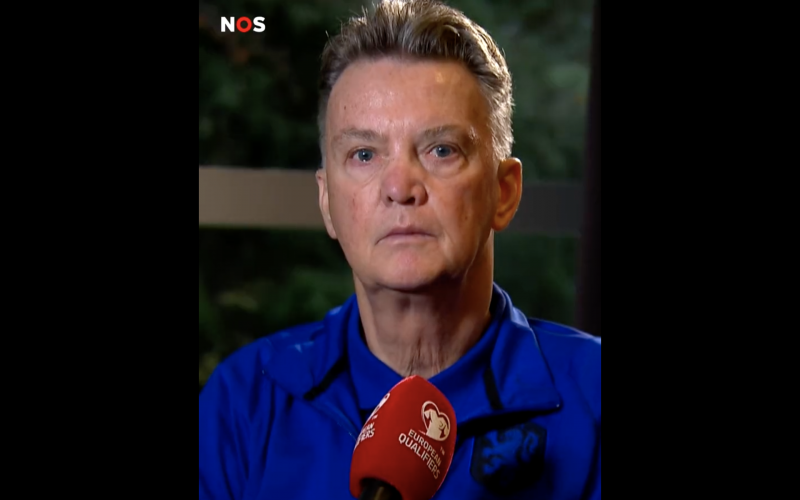 Ongeziene beelden uit Nederland: Louis van Gaal in tranen (VIDEO)