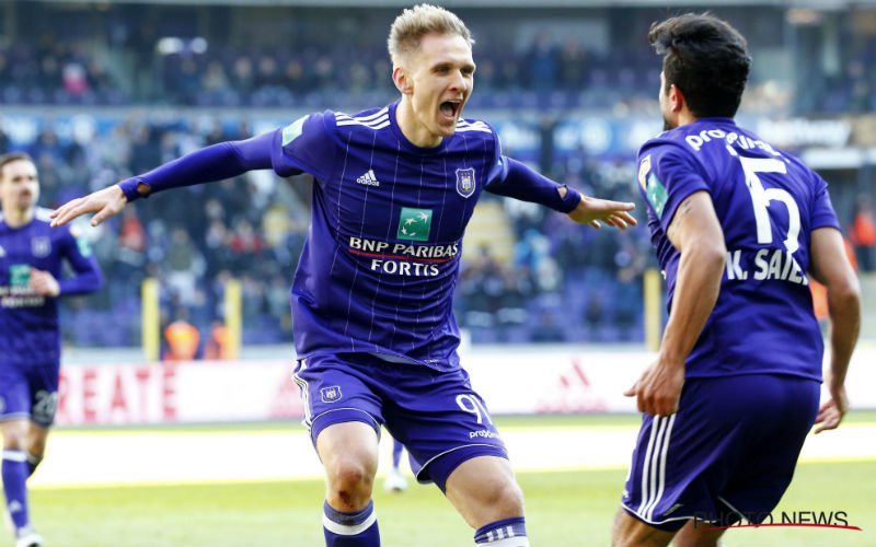 Anderlecht wint knotsgekke partij met dank aan Teodorczyk