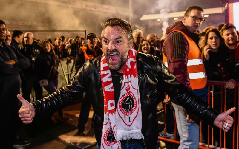 Antwerp-fan Tom Waes maakt Club-supporters compleet belachelijk