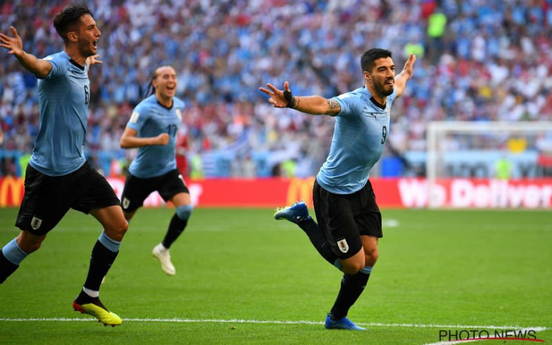 Suarez en Cavani trappen Uruguay naar groepswinst tegen Rusland