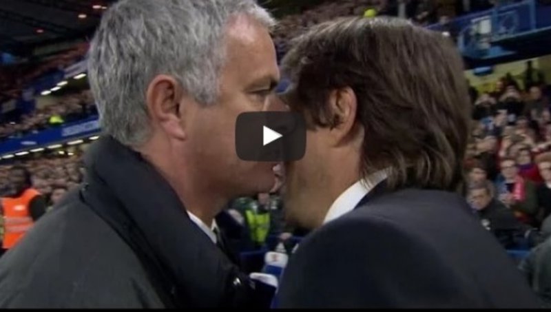 Dit is wat een boze Mourinho zei tegen Conte na 4-0-pandoering (Video)