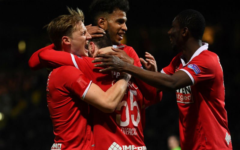 Antwerp FC promoveert na 13 jaar eindelijk weer naar eerste klasse