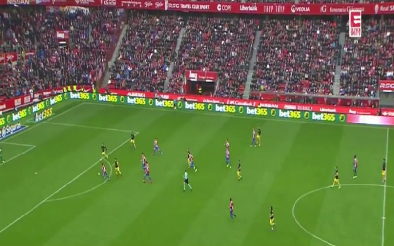 Carrasco scoort alweer voor Atlético Madrid na enorm geklungel achterin (Video)