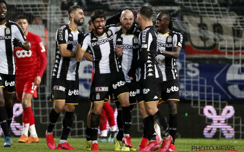 'Belgische topclubs mogen hoop op Charleroi-sterkhouder definitief opbergen'
