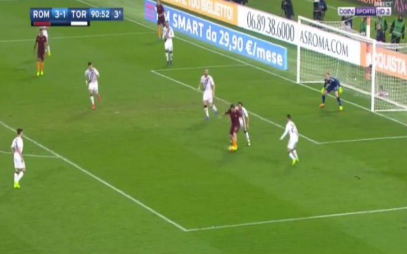 Nainggolan scoort weer met een fantastisch schot na mooie assist van Totti (Video)