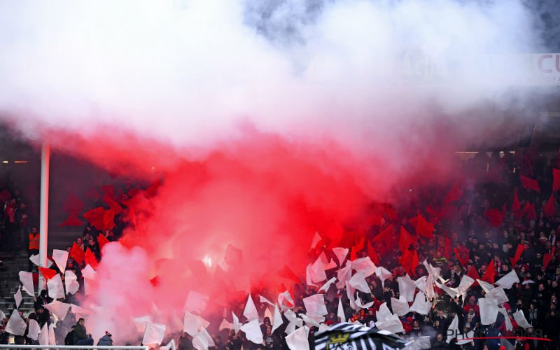 Standard-hooligans vallen binnen op eetfestijn en kloppen op Anderlecht-fans
