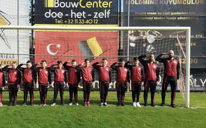 Belgische voetbalbond start onderzoek naar militaire groet van Turkse FC