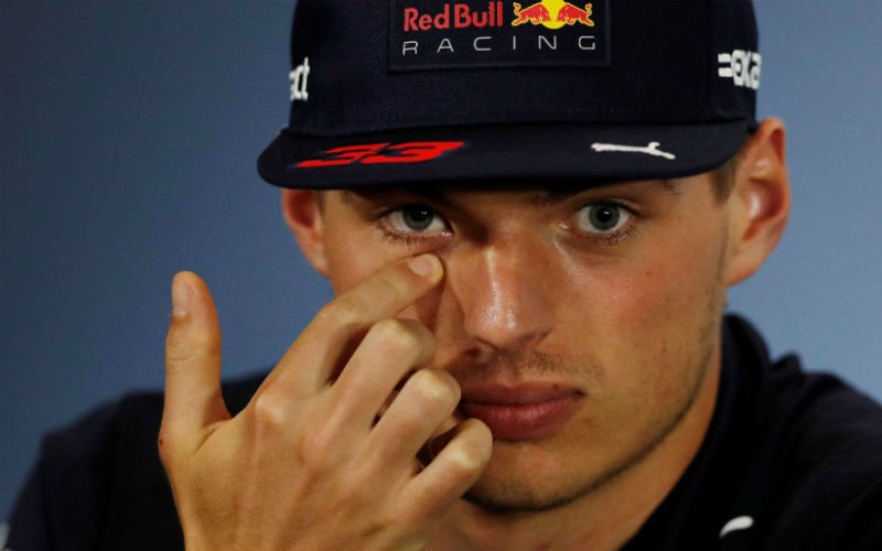 F1-rijder Max Verstappen houdt het niet meer tijdens Brazilië-België