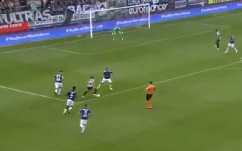 Benavente maakt Anderlecht compleet belachelijk met dit doelpunt (Video)